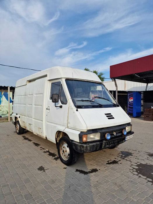 Продам грузовой автомобиль Renault Master