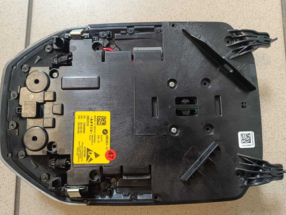 Centrum funkcyjne dachu, lampka podsufitki BMW X3 G45 B6C6E3