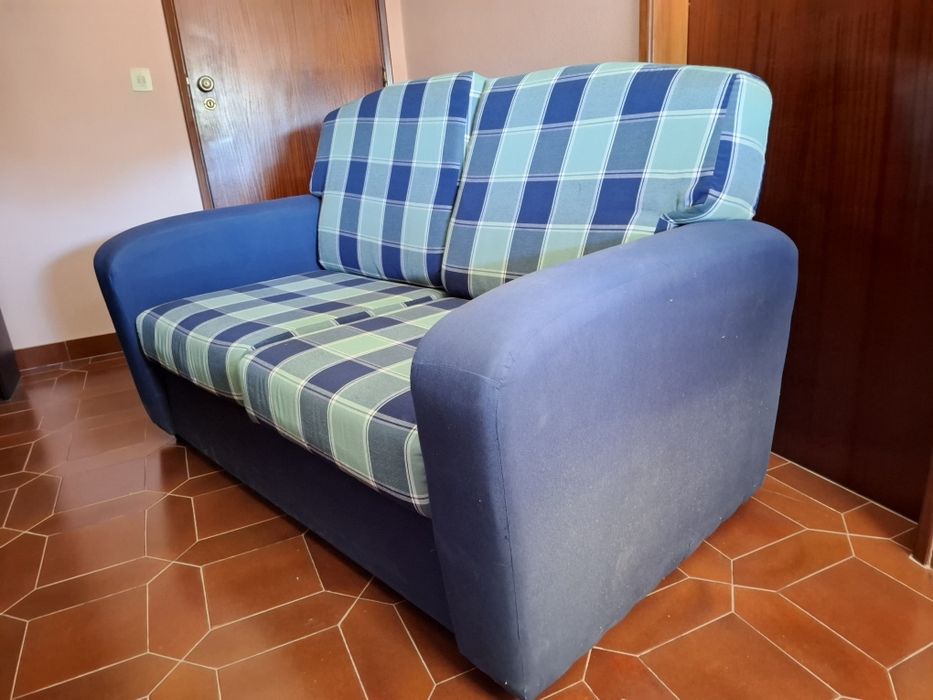 Sofá de 2 lugares (Azul / Xadrez) – Muito estimado