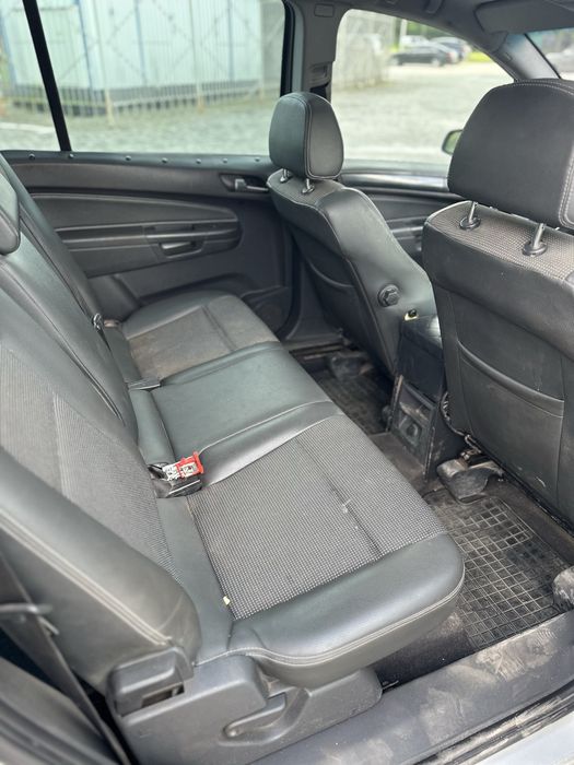 Продам Opel Zafira B 1.9 дизель ,нерозмитненна