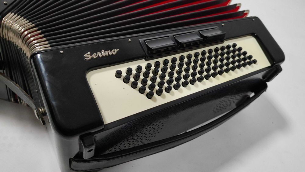 Akordeon Weltmeister Serino 80b- 3 chóry