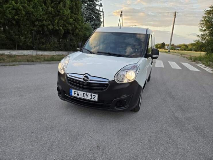 Opel Combo Mały przebieg ,1.3Disel,90KM,Sprowadzony,Klimatyzacja