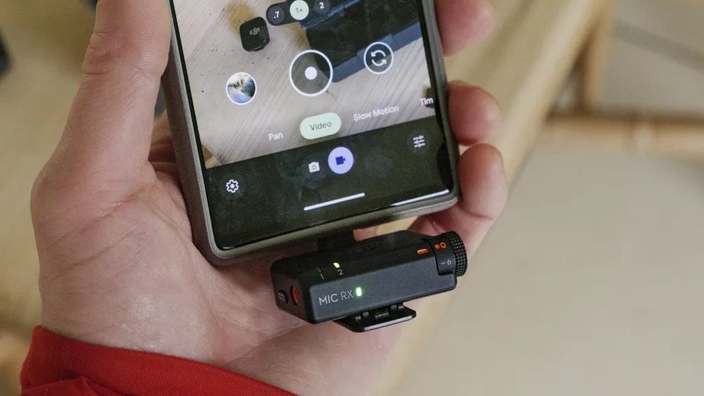 Мікрофонна радіосистема DJI Mic Mini (2TX + 1RX + Charging Case)