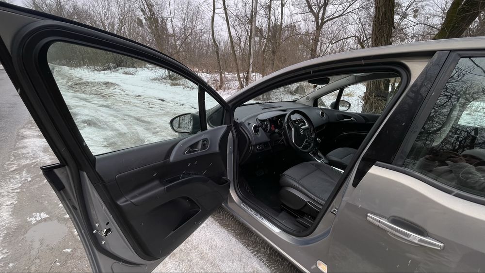 Opel Meriva b 1.4 benzin 2013