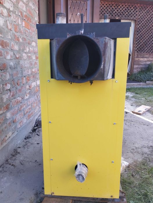 Котел твердопаливний