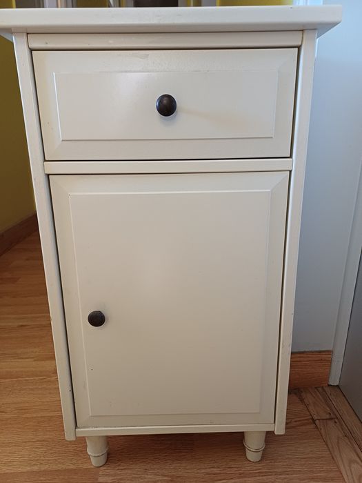 Mesinha cabeceira branco IKEA