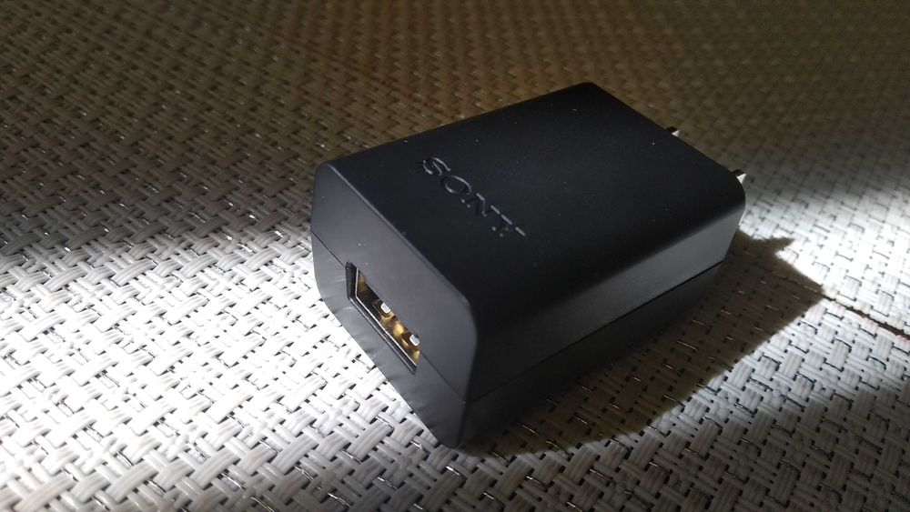 Sony AC-UUD12 5V USB