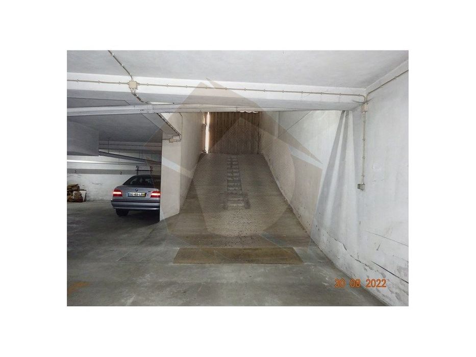 Arrendamento Lugar Garagem - Ramalde
