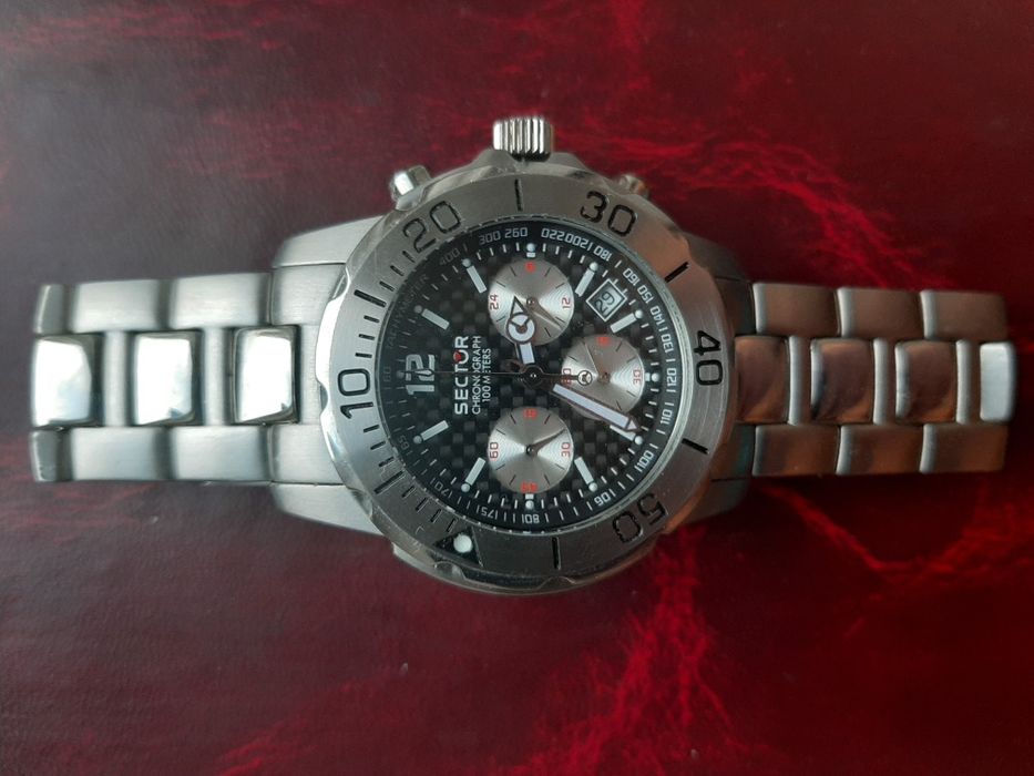 Часы Sector (годинник)