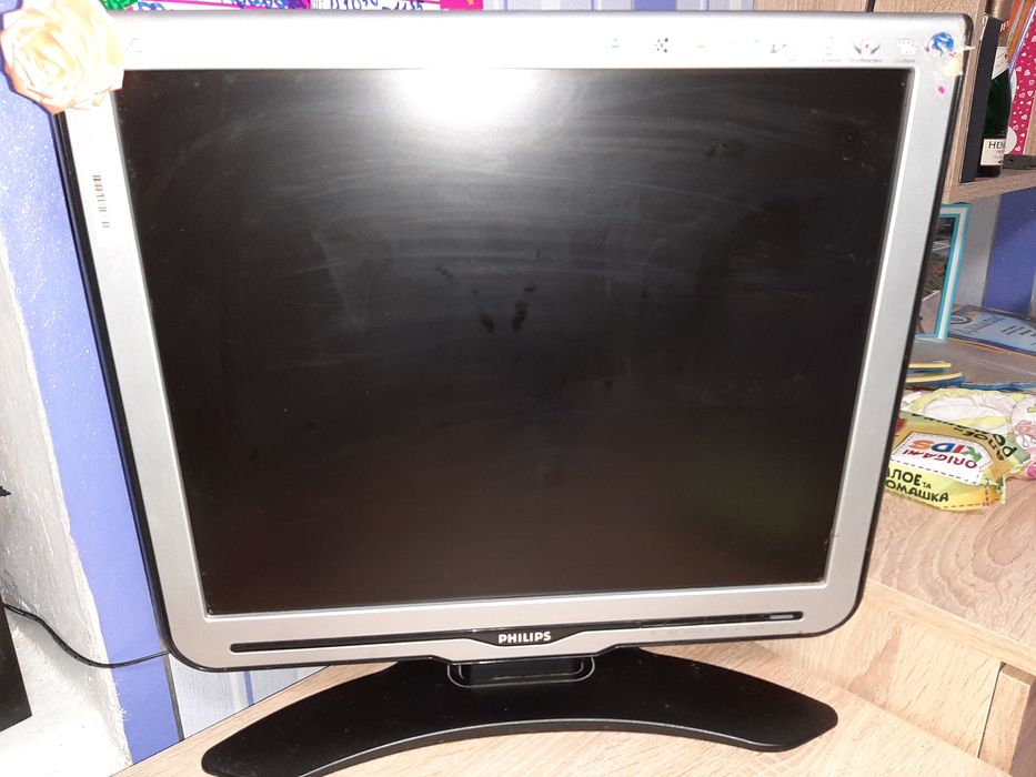 Комп'ютер ...монітор ...клавіатура...системный блок