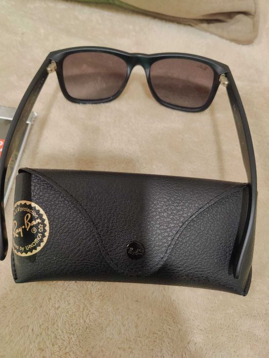 Óculos de sol Ray-ban em bom estado e originais