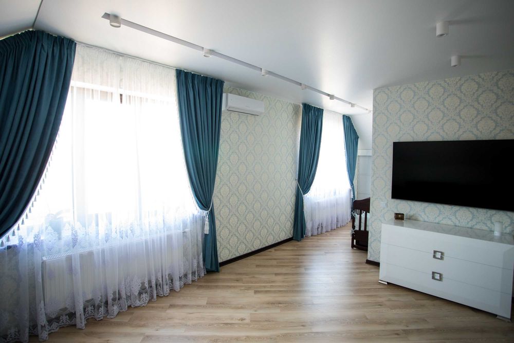 Продаж будинок ,10 сот землі, єВІДНОВЛЕННЯ