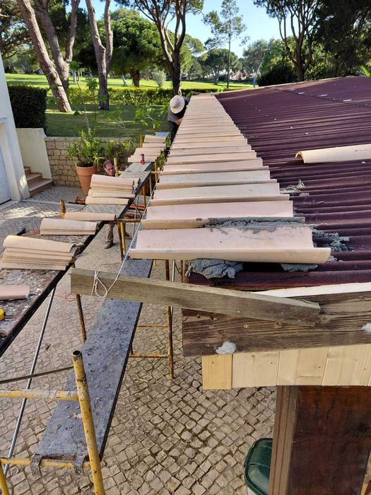 Construção • Remodelações • Telhados • Pinturas