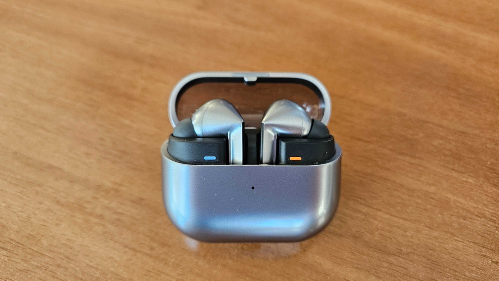 Бездротові навушники Samsung Galaxy Buds 3 Pro