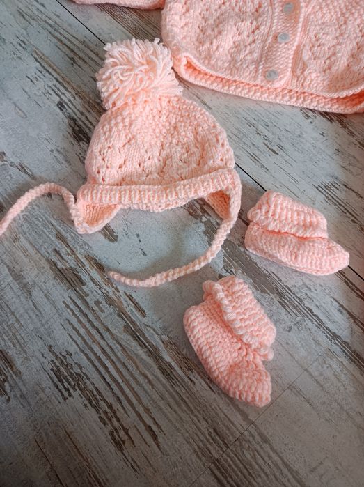 Komplet niemowlęcy ręcznie robiony 62