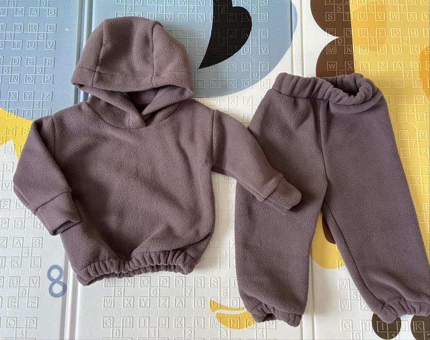 Дитячий флісовий теплий космтюмчик.