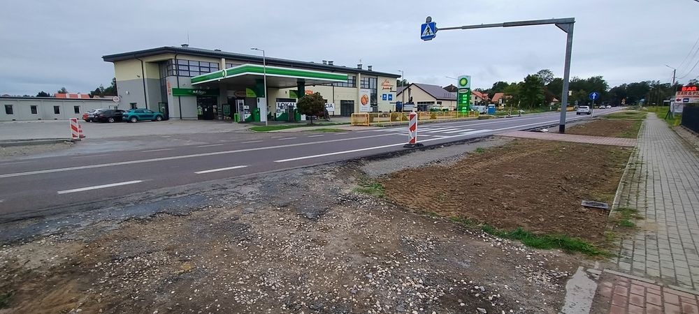 Lokal 350 m² i hala 350 m² przy DK9 | parking | Widełka