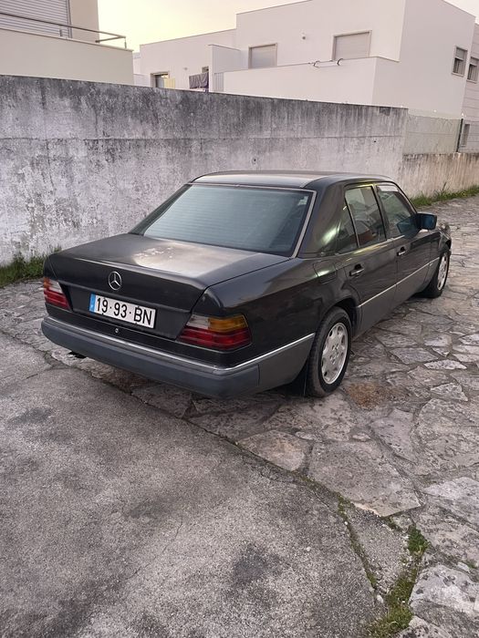 Mercedes W124 320E