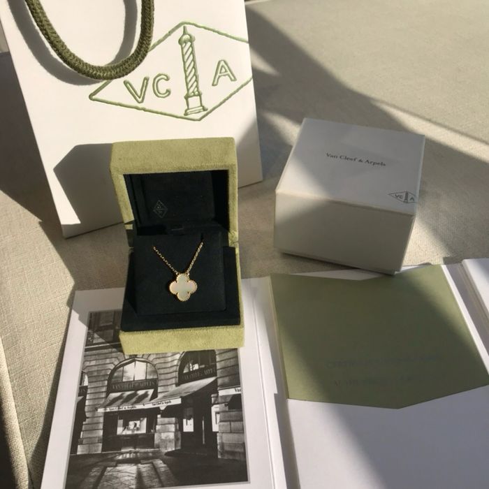 Підвіска подвеска золота ван клиф  van cleef arpels vintage alhambra pearl