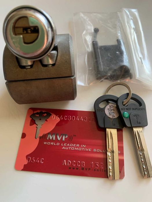 Протиугінний замок рульового валу MUL-T-LOCK (Ізраїль)
