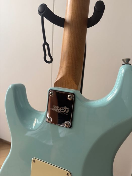 Gitara elektryczna JET Guitars JS-300 BL SSS