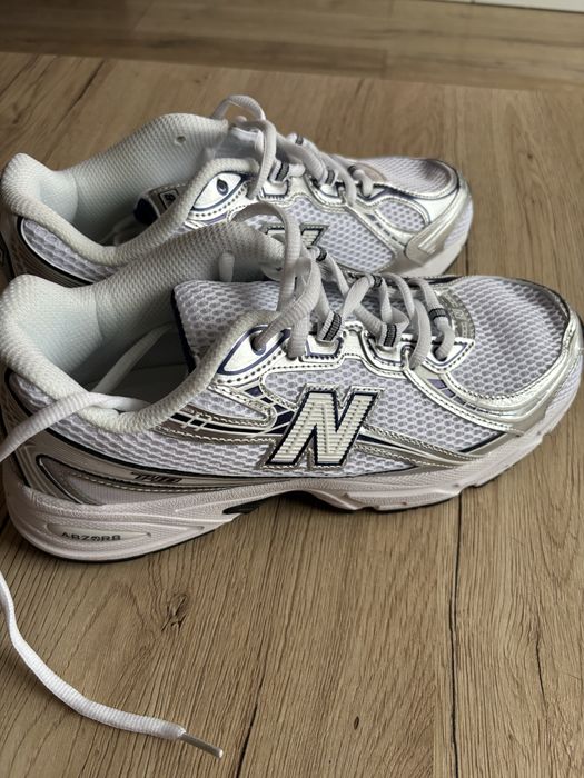 Nowe buty New Balance 740