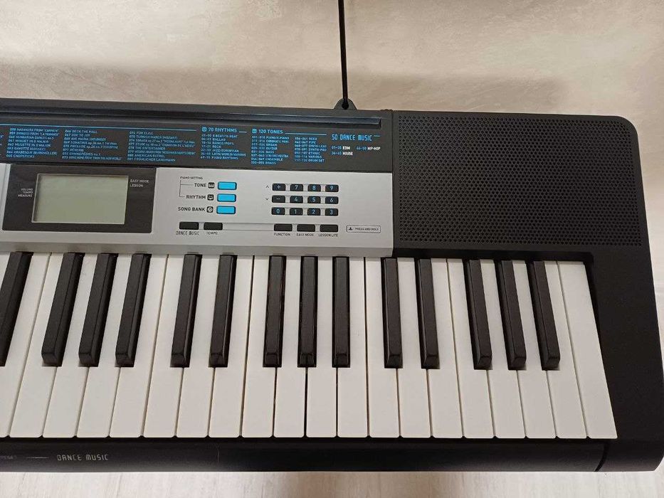 Синтезатор Casio LK-136 + Подарунки.