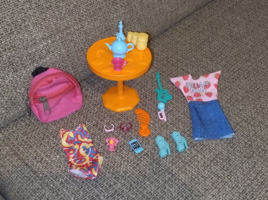 Acessórios, roupas Barbie