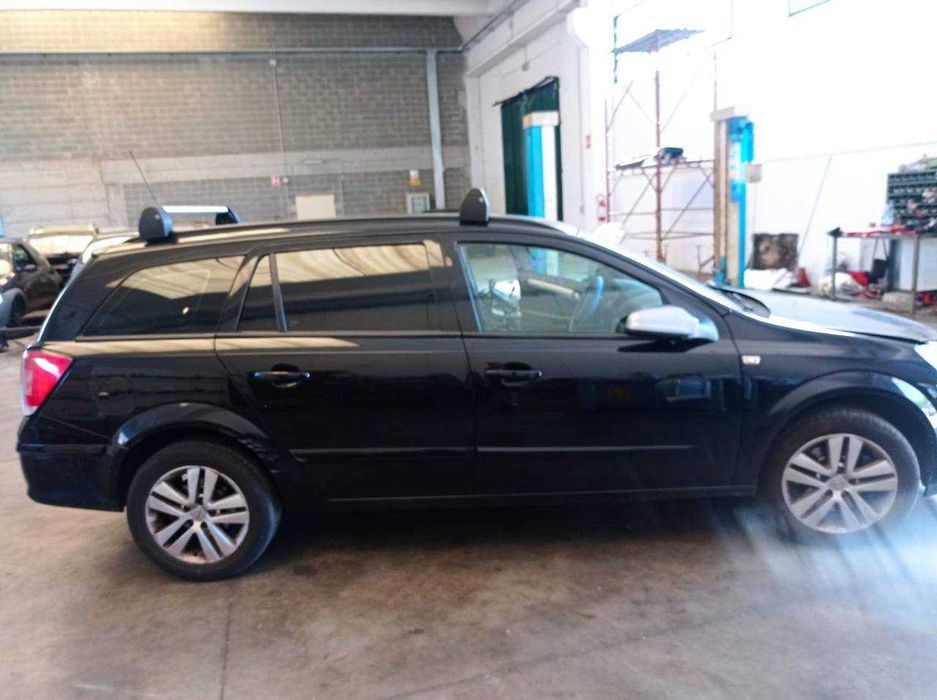 Розбірка Opel Astra H, шрот, запчастини Z19DT