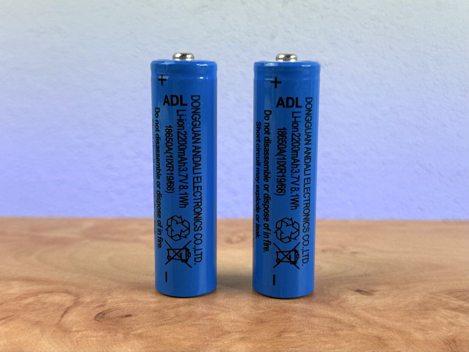 Pilha 18650 recarregável 2x **novas**