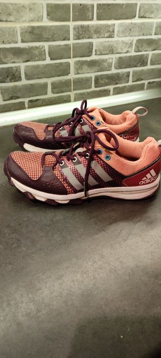 Buty sportowe damskie