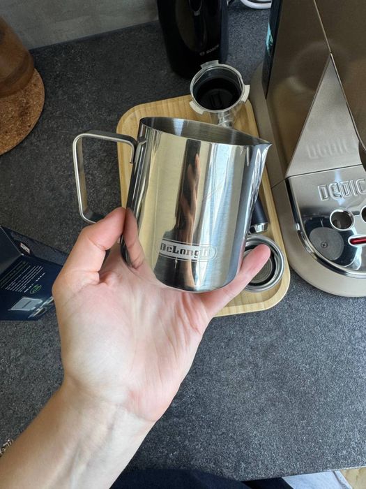 кавомашина DeLonghi EC 885 BG в ідеальному стані, на гарантії