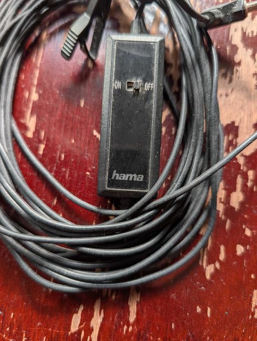 Microfone de Lapela Hama com Fio Longo — Funcional e Econômico