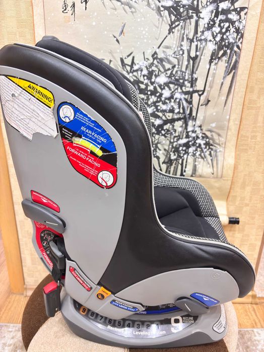 Автокрісло Chicco NextFit ZIP