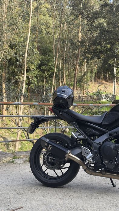 Yamaha mt-09.