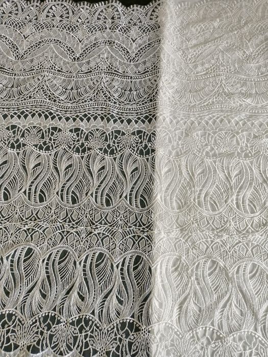 Koronka ślubna kolor śmietankowy