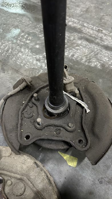 Напіввісі Toyota Land Cruiser 90