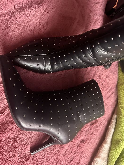 Botas pretas tamanho 35