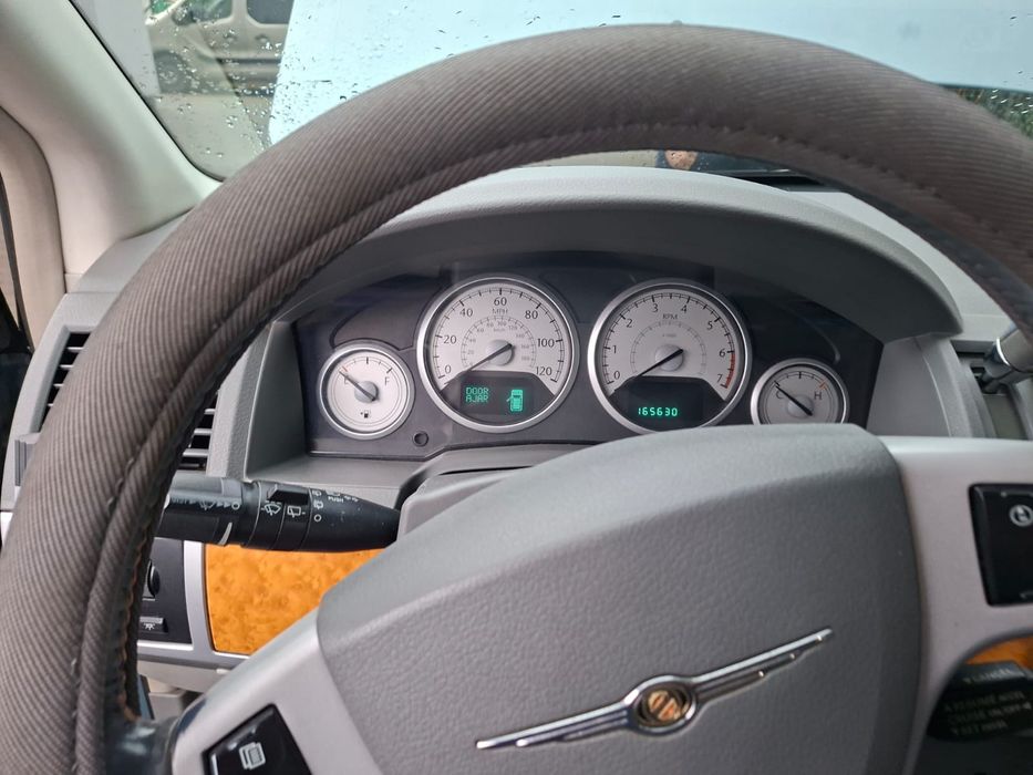 Chrysler Town and Country 2010r, 4.0 b+g