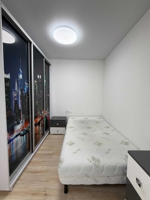 Оренда 1 кімнатна Манхетен!Видова на Озеро!