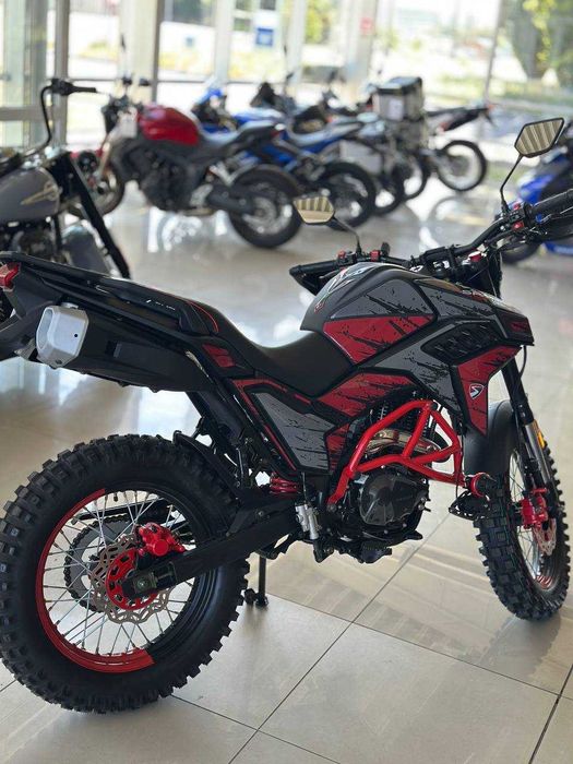 Мотоцикл SPARK SP300T-1