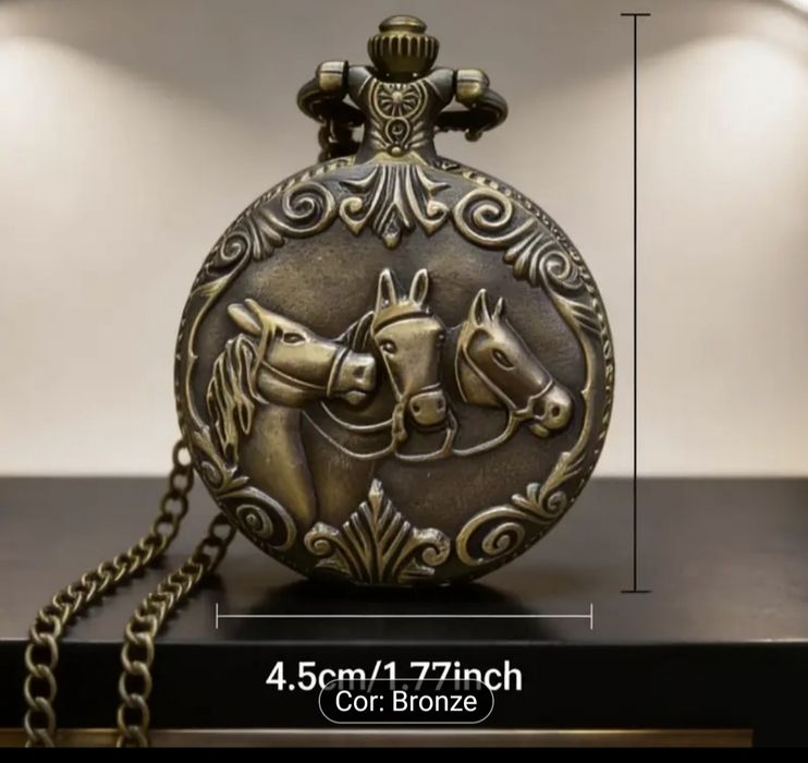 Relógio de bolso em metal,e visor em acrílico