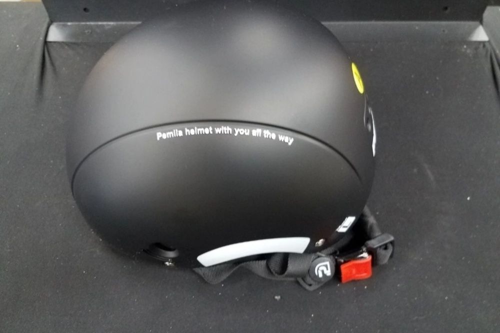 PEMILA Cycling Helmet: Ideal for MTB Tinted Lens.
Capacete de Ciclismo