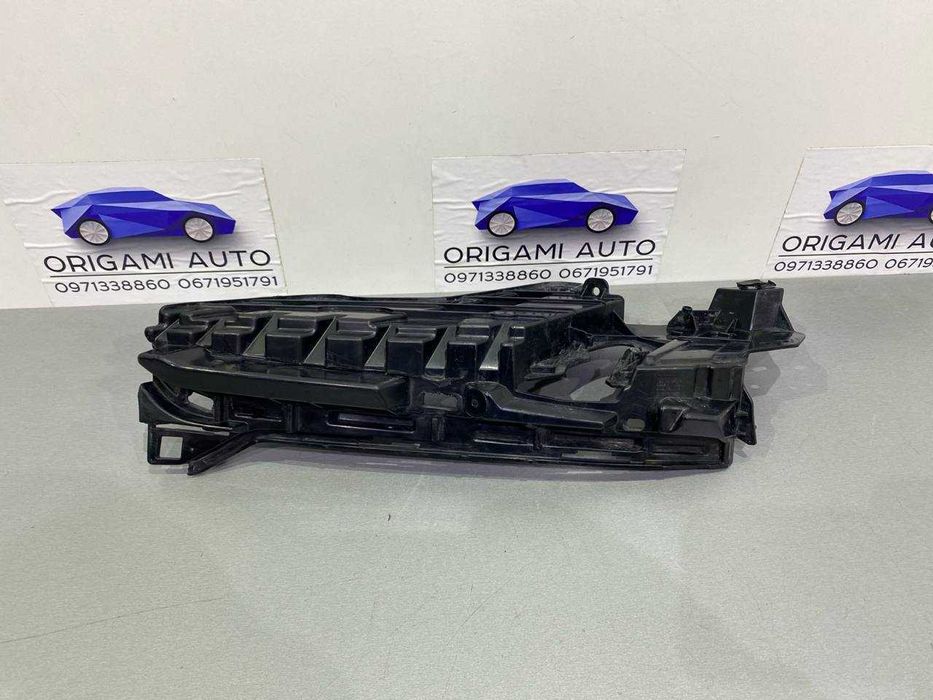 Кріплення бампера праве Jeep grand cherokee WL 2021+