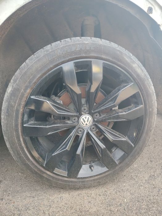 диск r20 r-line vw tiguan тігуан тигуан 2 2018 allspace розборка, шрот / черного цвета р лайн