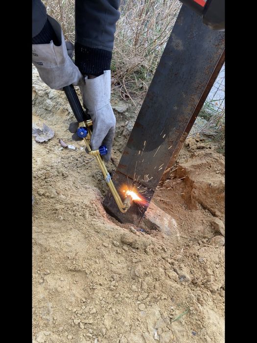 Odbiór i skup złomu. Kontenery. Przepalanie. Palenie palnikiem złomu.