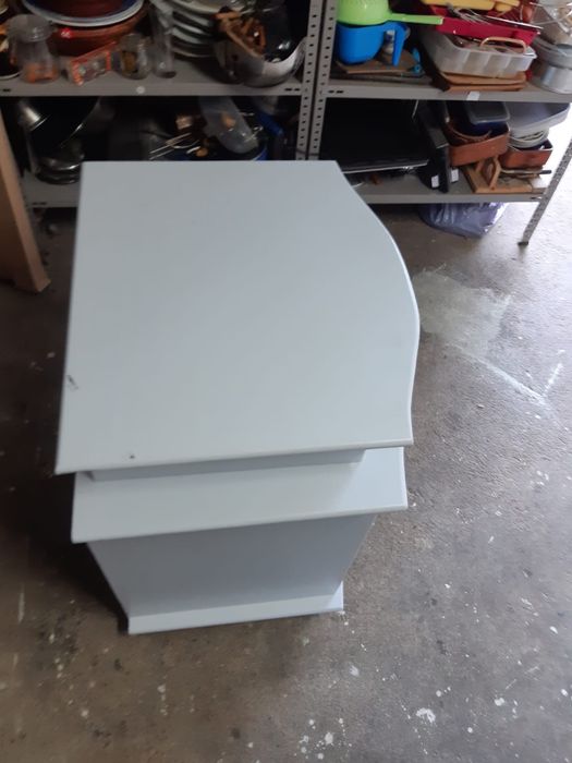 Mesa de apoio restaurada