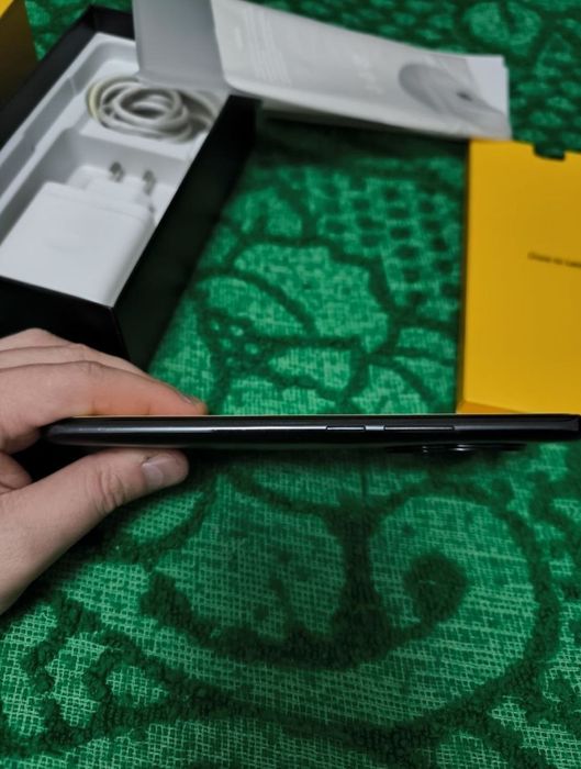 Смартфон Realme 11 Pro 5G • 8/256Гб • AMOLED 120 Гц Как новый!