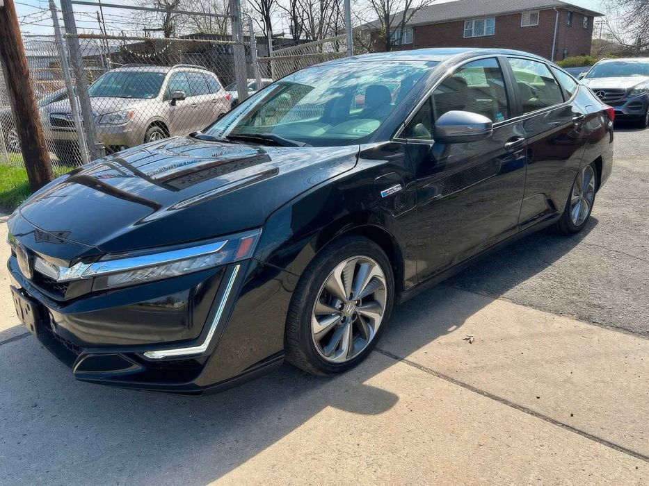 Honda Clarity Plug-In Hybrid      2018