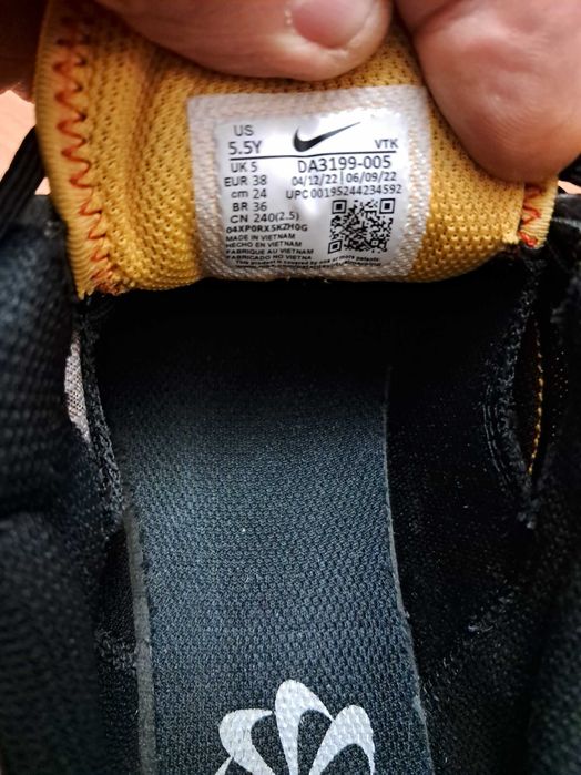 Детские Кроссовки Nike оригинал РАЗМЕР 38 стелька 24см